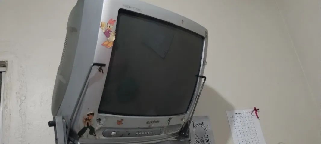 Vendo uma TV da gradiente de 20 polegadas