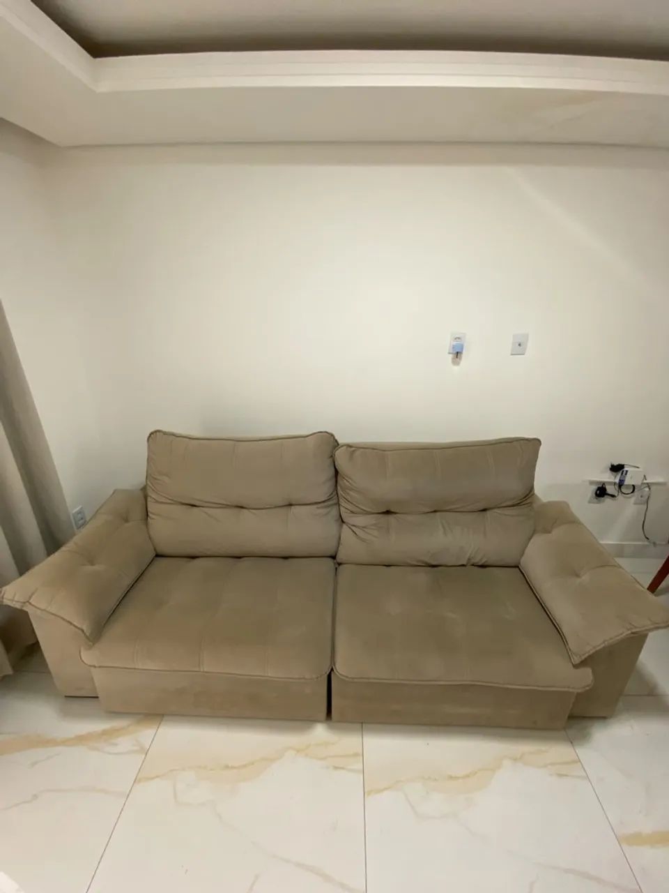 Sofá retrátil e reclinável 2,50 m - Bege - Excelente estado - Foto 3