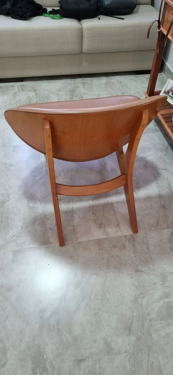 Poltrona de couro bege 76x80cm excelente estado - Foto 3