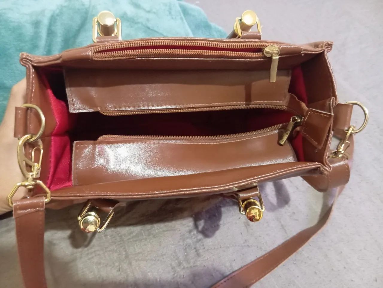Bolsa Louis Vuitton e Arezzo. - Foto 4