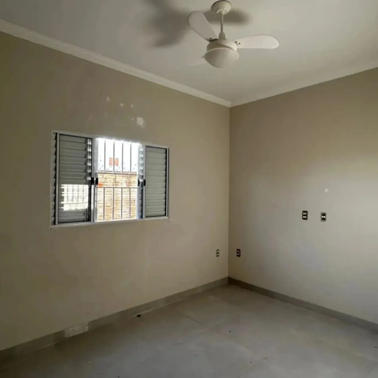 Vendo uma casa aqui em paragominas 