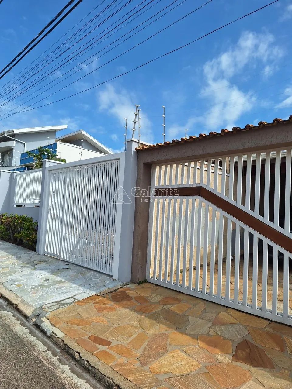 Casa a venda com 03 quartos em Barão Geraldo, Campinas - SP
