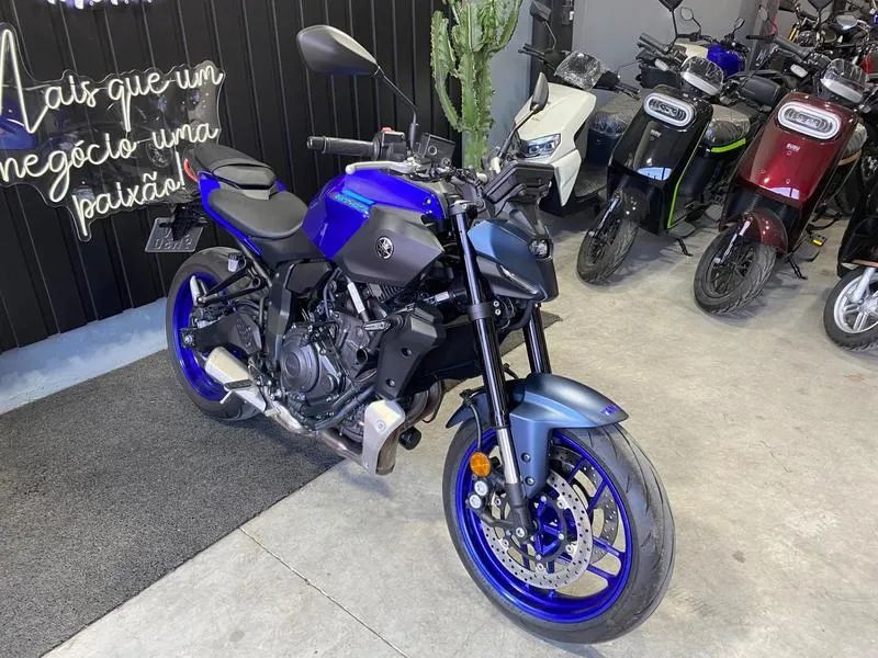 YAMAHA MT07 2026 - Foto 4