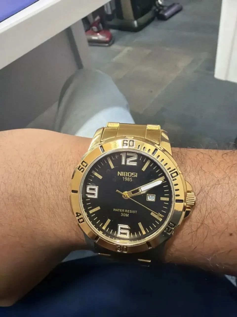 Relógio Nibosi Gold - Design Moderno e Durabilidade - Foto 2