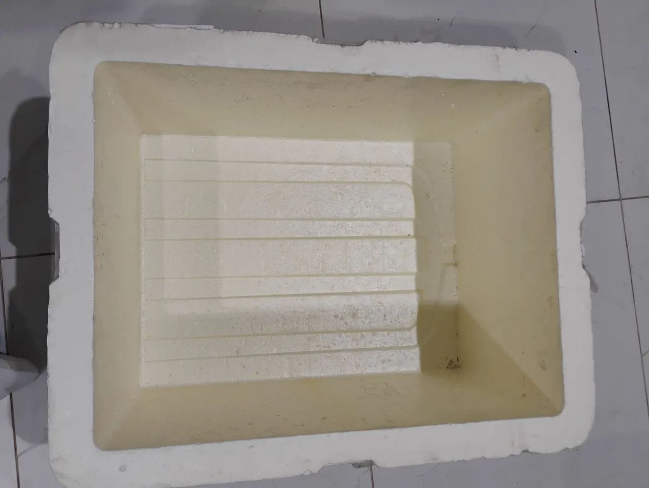 Caixa isopor 100 litros 