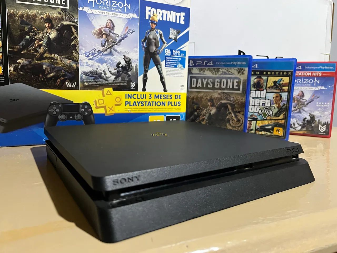 Vendo Ps4 slim 1TB