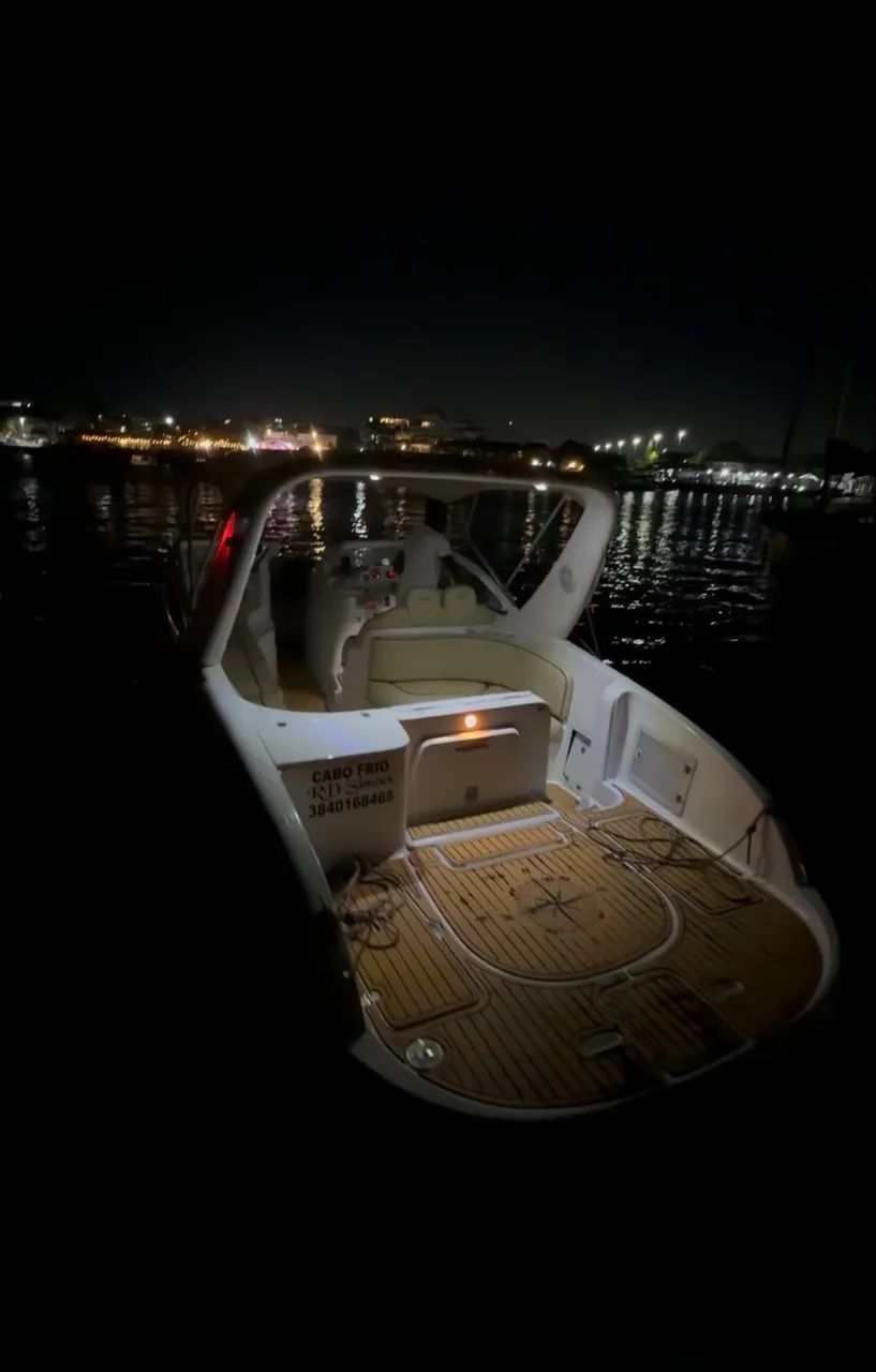 Lancha Coral 27,5 Pés - Ano 2013 - 12 pessoas + 1 - Foto 8