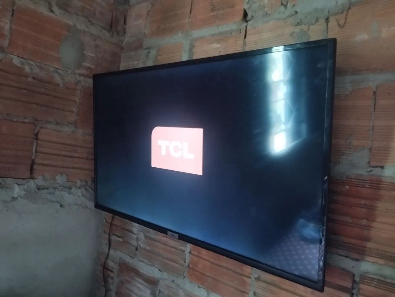 Smart TV 40 polegadas com perfeita condiç ões - Foto 2