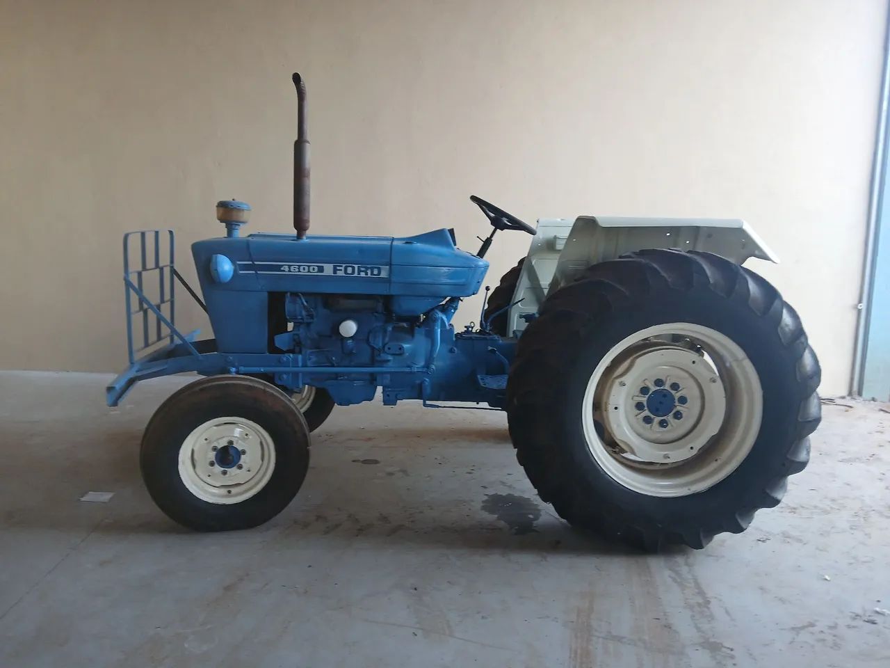 Trator Ford 4600 - Foto 2