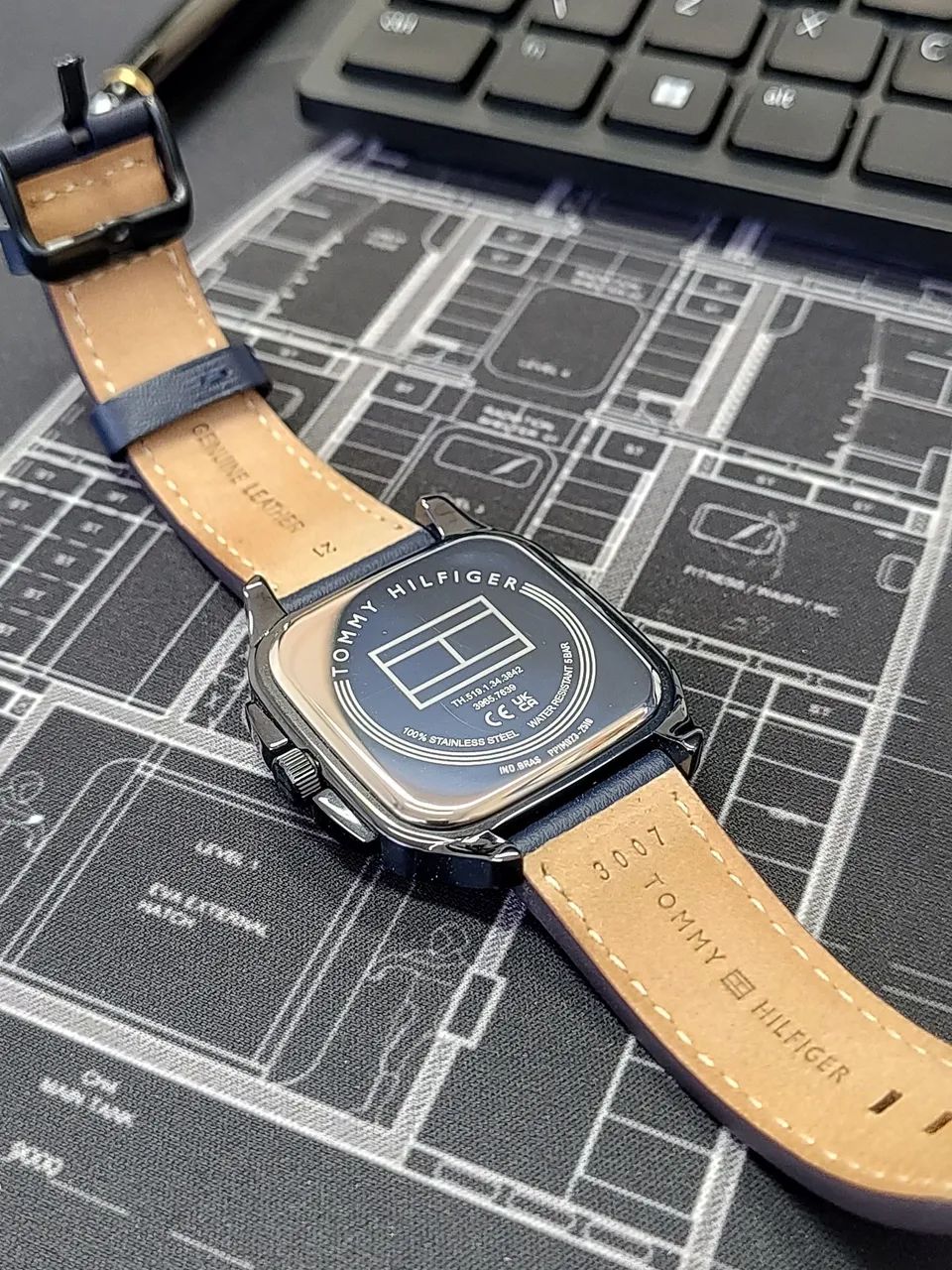 Relógio Tommy Hilfiger couro azul - Equipamentos e Acessórios de