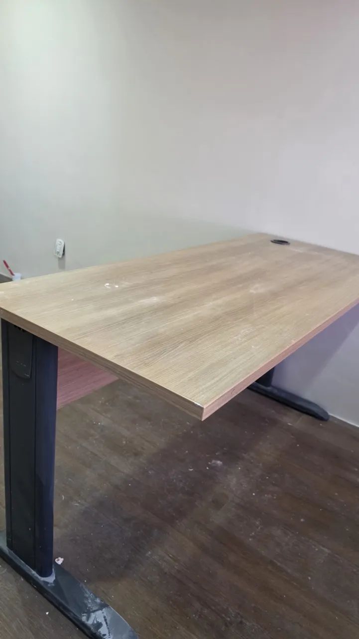 Mesa de escritório 1.40m Mdf - Foto 3
