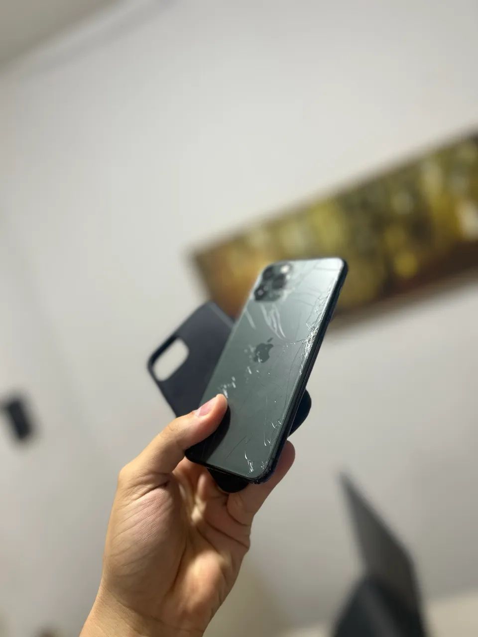 iPhone 11 PRO/ 256 GB/ ACOMPANHA CARREGADOR E CAPA  - Foto 2