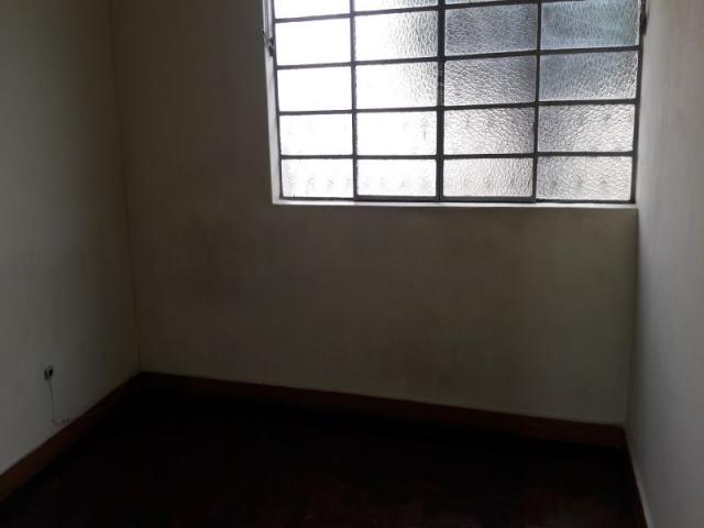 Casa com 04 quartos 02 vagas e ótima localização - Foto 8