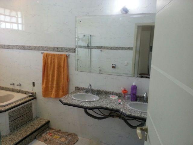Lindo sobrado com 380m² de construção com piscina, churrasqueira - Foto 16