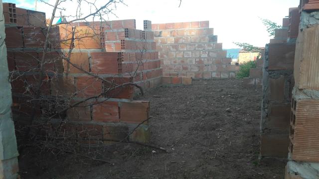 (Vendo) -Local- (Najé)
