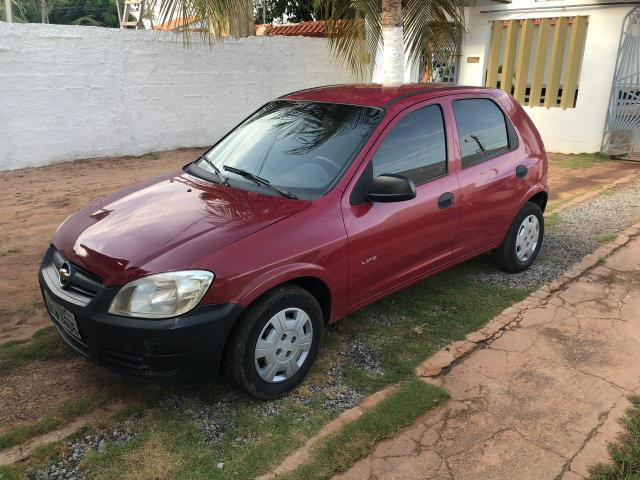 Celta Life 1.0 ar condicionado.