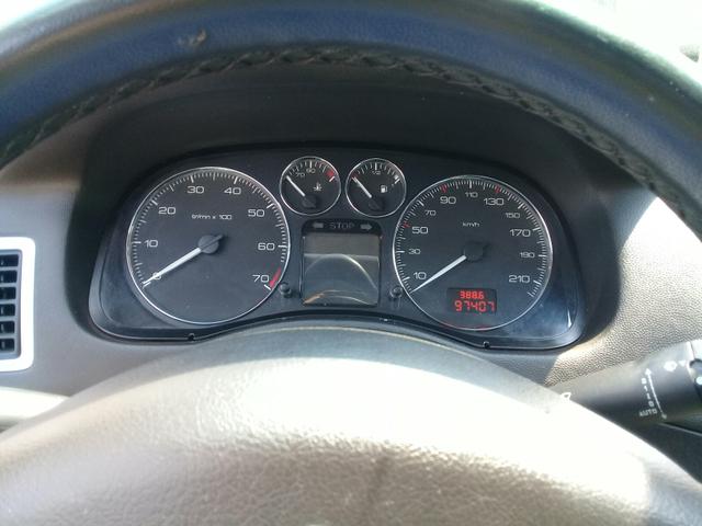 Vendo peugeot 307 presence 1.6 2012 - Foto 5