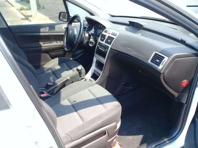 Vendo peugeot 307 presence 1.6 2012 - Foto 3
