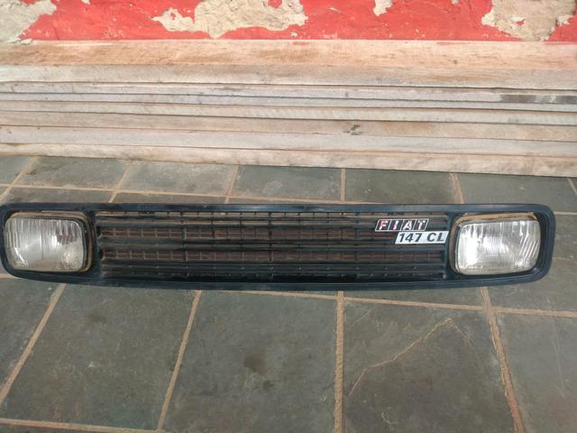 Vendo grade e faróis Fiat 147