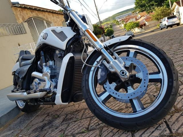 Harley Davidson V-Rod Muscle Impecável 15 Mil em Acessórios Baixo KM - Foto 9