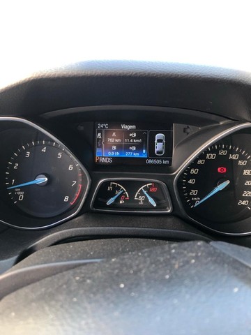 OPORTUNIDADE ÚNICA  VENDO FORD FOCUS SUPER CONSERVADO