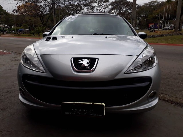 PEUGEOT 207 SEDAN 1.4 2010