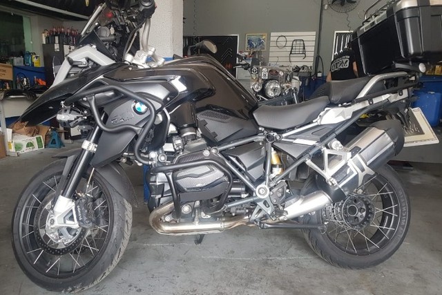 BMW GS 2016 TRIPLE BLACK