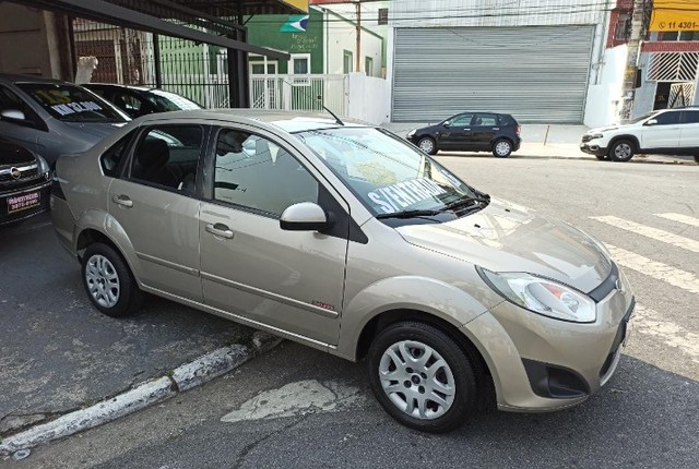 FIESTA SEDAN 1.6 CLASS ANO 2012 COMPLETO