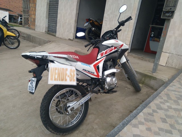 VENDE-SE UMA BROS 160 2017 EMPLACADA VALOR 13.000