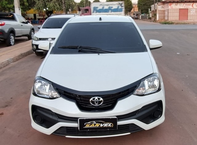TOYOTA ETIOS 1.3 2018 SANVEL VEÍCULOS