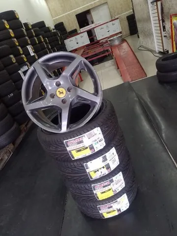 Roda 17 furacao 4x108 ford Citroën ou seu Peugeot com pneus meia vida.1.200 base de troca