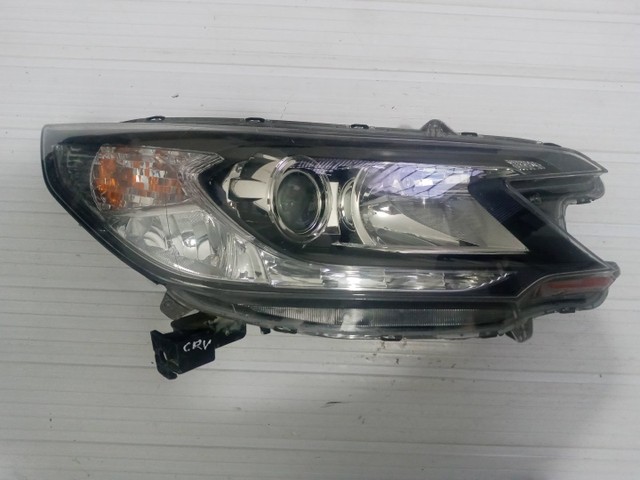 Farol Direito Honda Crv Garra Quebrada