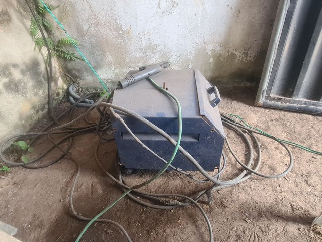 Máquina de solda ESSAB 