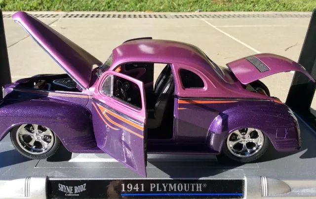 Miniatura 1:18 Plymouth 1941- Shyne Rodz - Lilás/roxo