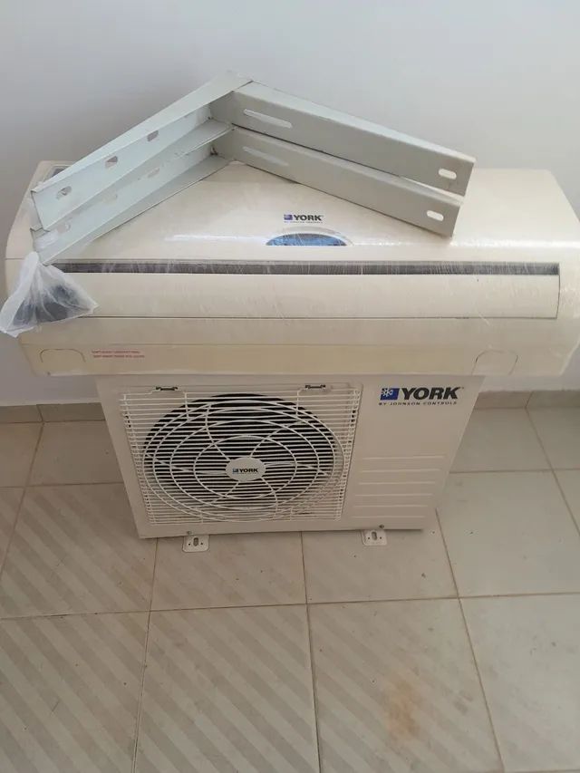 Ar condicionado York 9000btus 220v.