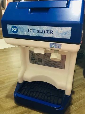 Máquina  profissional de frozen e raspadinhas