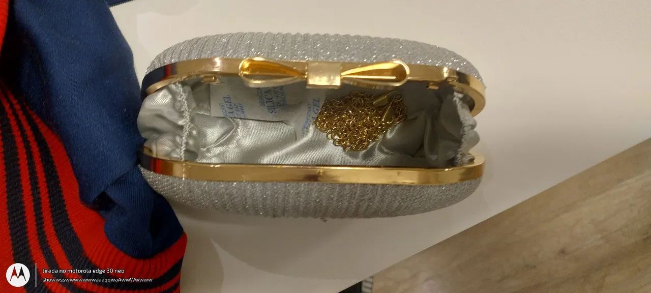 Linda bolsa de festa prateada com dourada nova - Foto 3