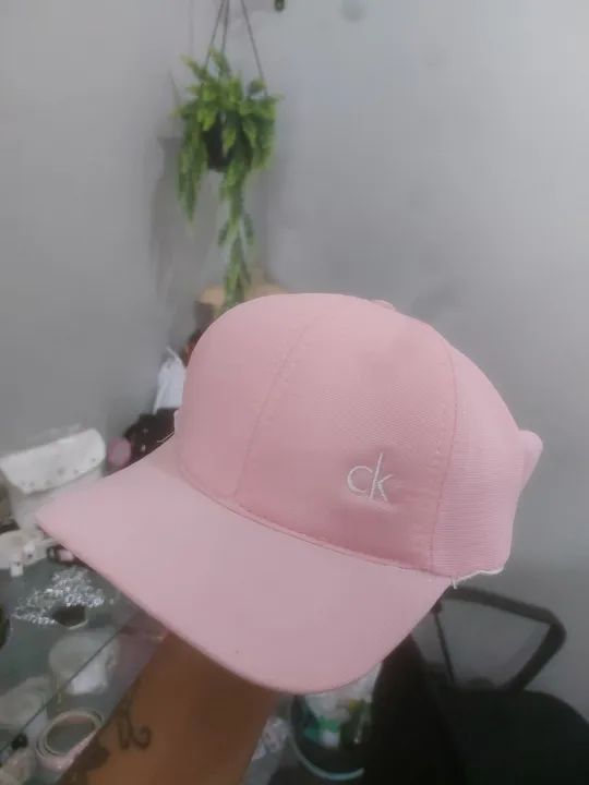 Boné CK rosa - Novo