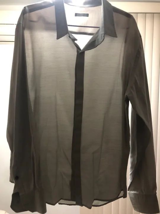 Camisa social - manga longa (nunca usada)