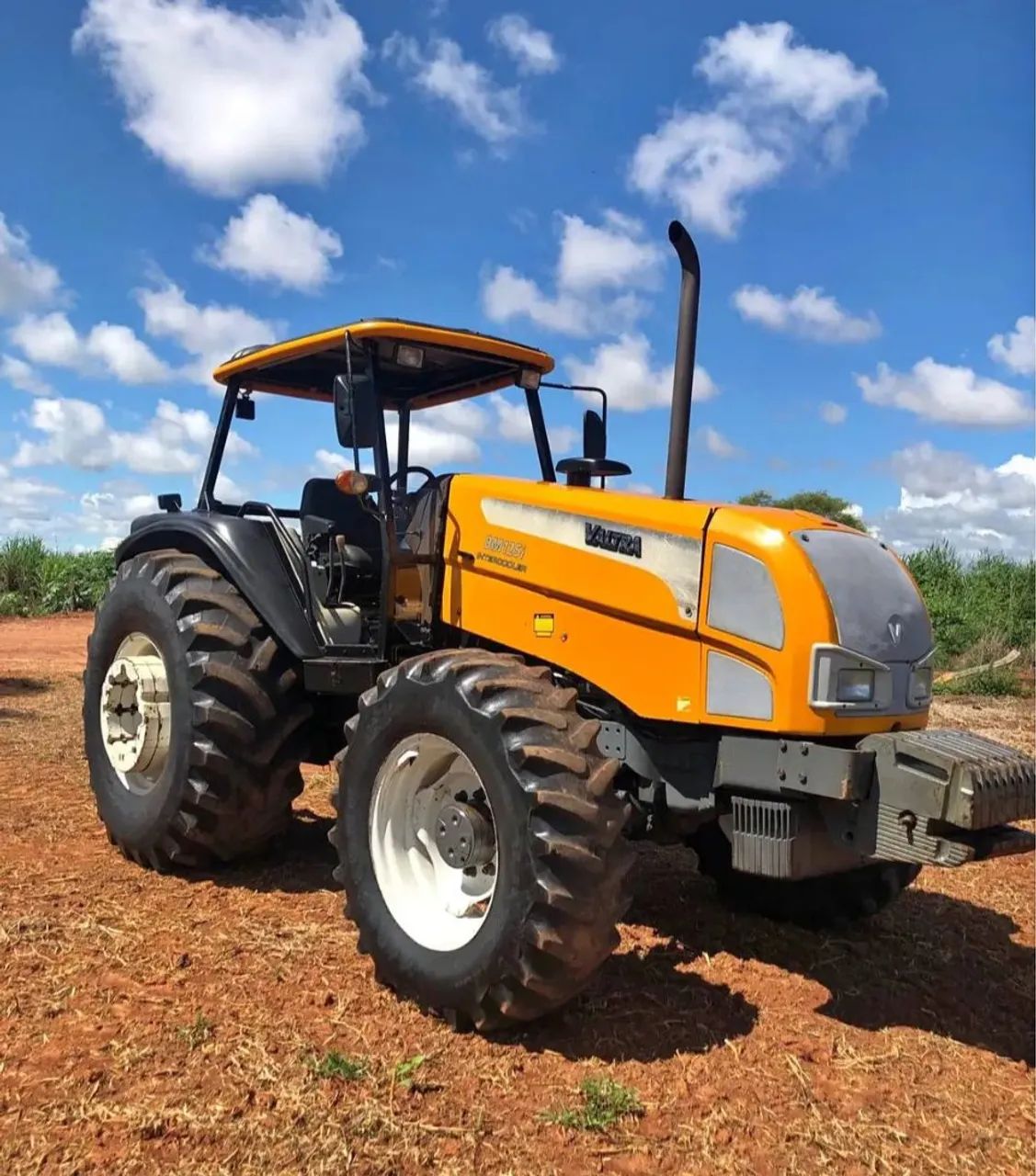 Trator Valtra BM 125