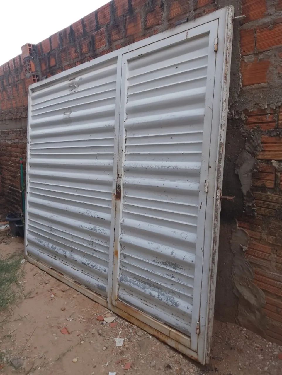 Portão de Ferro, Correr Negociável