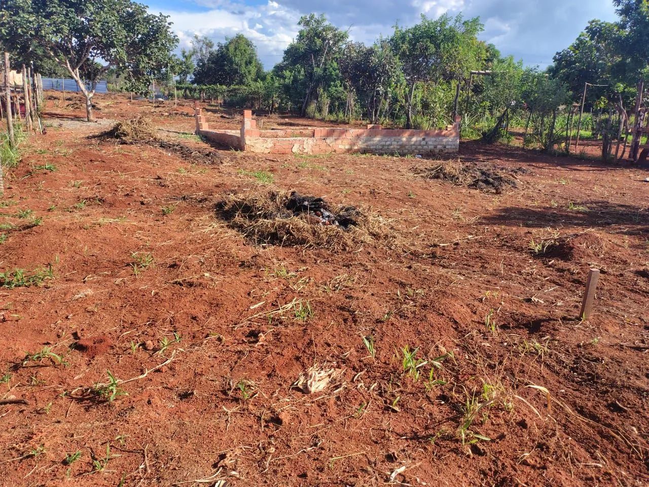 Lote já com a base construída. Parque 8 jardim ingá 15x40 sessão de direito - Foto 5