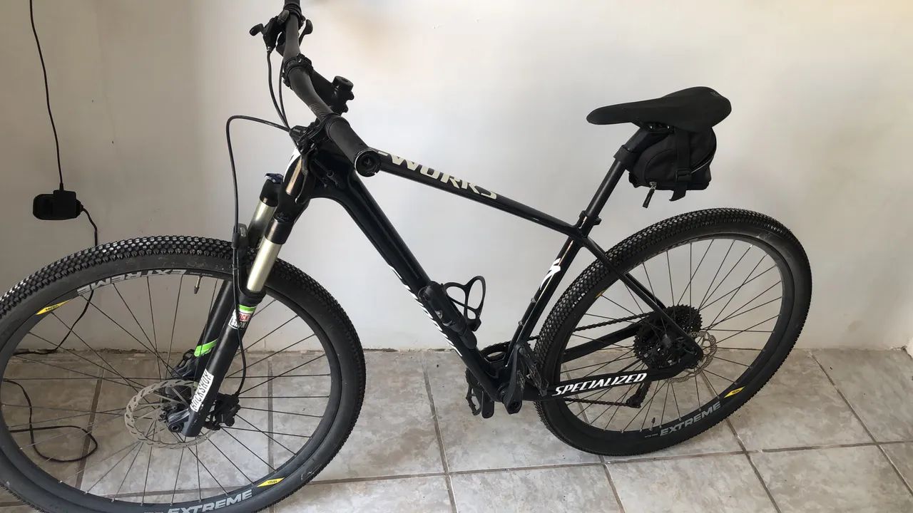 Bike Carbono Tamanho 19 aro 29