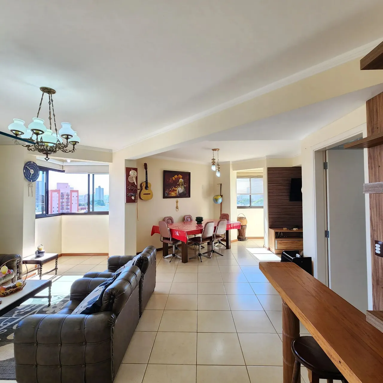 Apartamento 3 Dormitório com 136m² no edifício Ilha de Malta em Bauru-SP