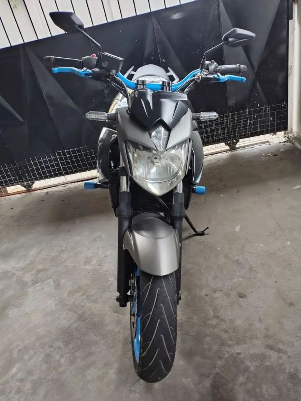 Yamaha Xj6, quitada, revisada.