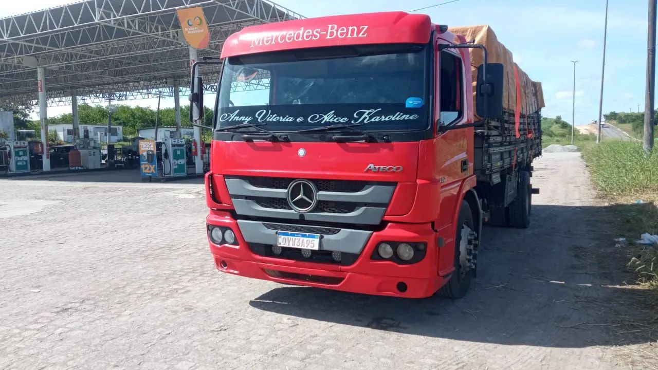 Caminhão toco atego 14 19 - Foto 2