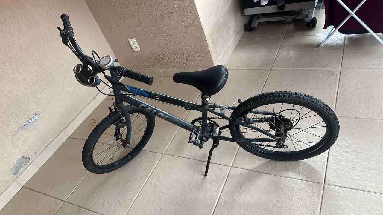 Bicicleta aro 20 Caloi série Hotwheels - Foto 2