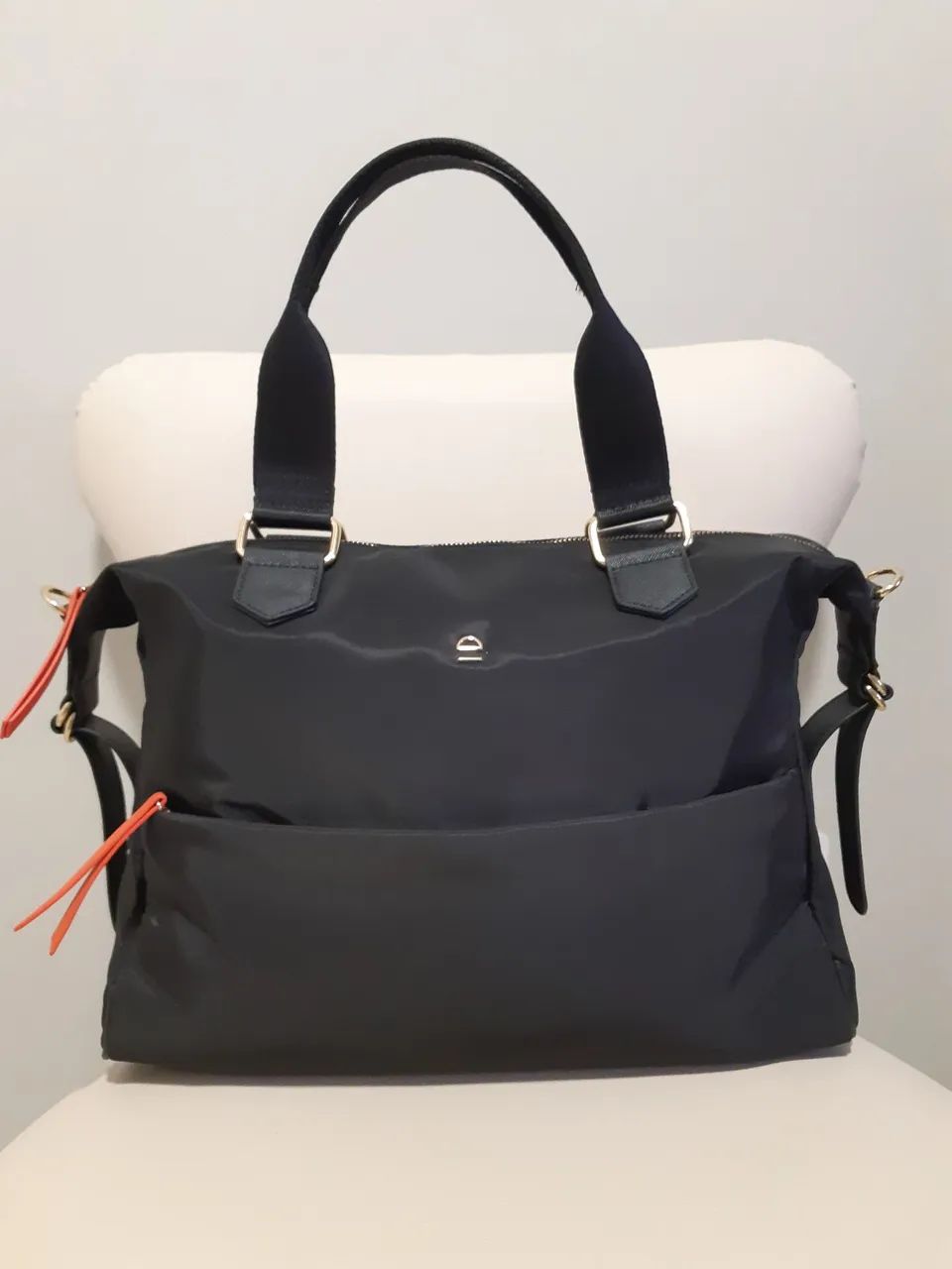 BOLSA PRETA ELEGANTE E VERSÁTIL LE POSTICHE - PERFEITA, BONITA E MATERIAL ALTA QUALIDADE 