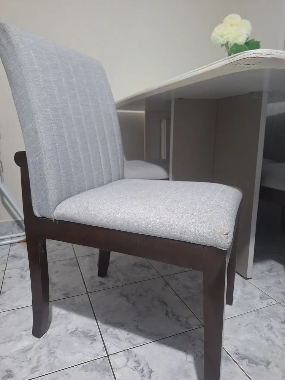 Mesa de Jantar com 4 Cadeiras - Elegância e Conforto64595959921155122