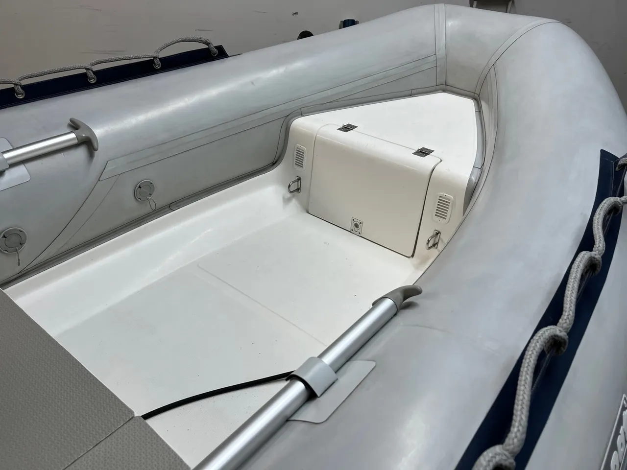 Bote inflável Flexboat SR10 LX prata .